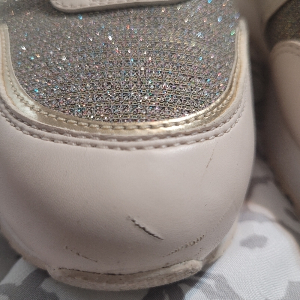Michael Kors Teddi Trainer Shoes Size 9 Cream Gold limited edition - Picture 3 of 8